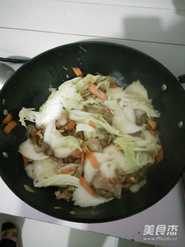 Stewed Cabbage with Nameko Mushroom recipe