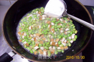 [seasonal Dishes with Wine]-stir-fried Diced Pork with Dried Soybeans recipe