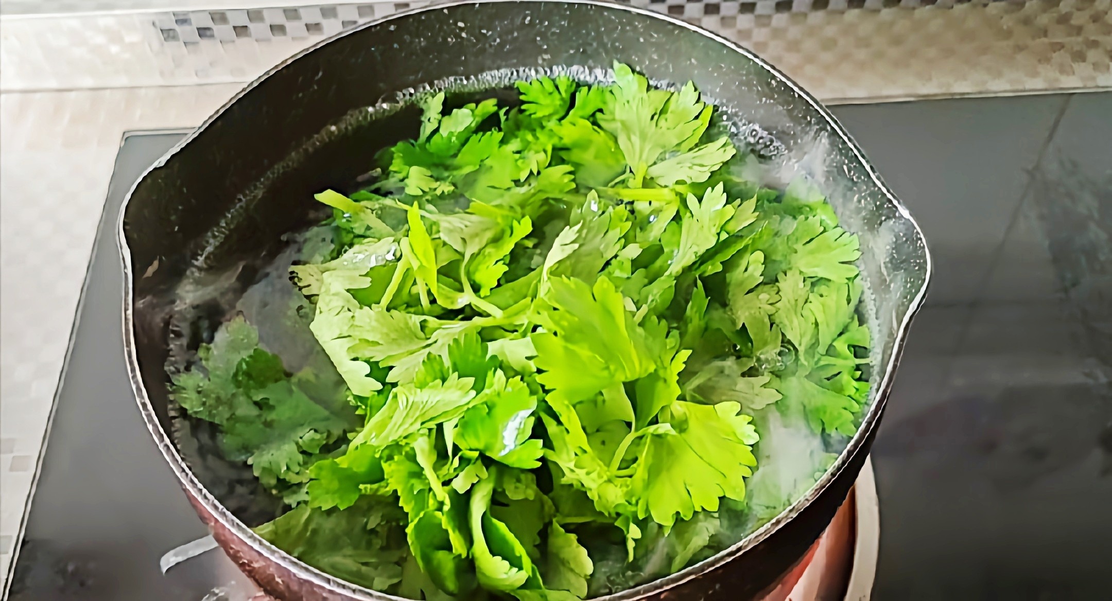 Don't Throw Away The Celery Leaves, So Eat It in Seconds and Become Nutritious and Quicker. recipe