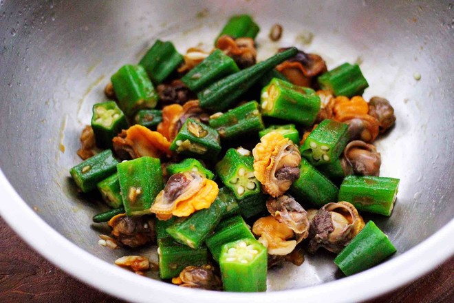 Horseradish Warm Mixed Okra Clams recipe