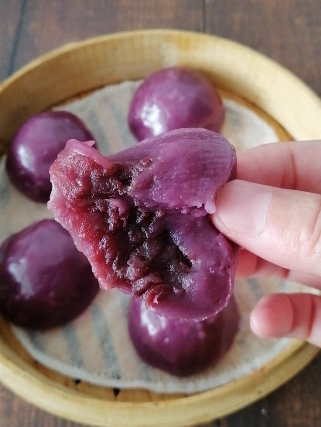 Purple Sweet Potato Sticky Bean Buns recipe