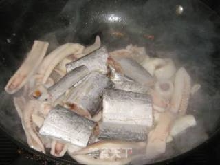 Grilled Squid with Fish recipe