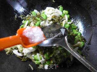 Stir-fried Leishan with Pickled Vegetable and Broad Beans recipe