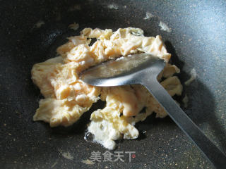 Fried Zucchini with Duck Eggs and Carrots recipe