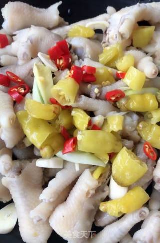 Pickled Pepper Chicken Feet recipe