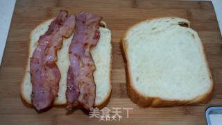 Black Pepper Bacon Omelette Sandwich recipe