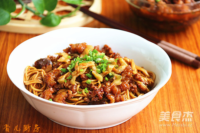 Noodles with Minced Meat and Shrimp Paste recipe