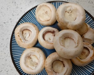 Fresh Eyebrows Mushroom Soup recipe