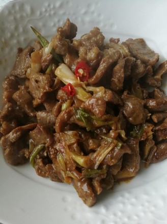 Stir-fried Mutton with Green Onions recipe