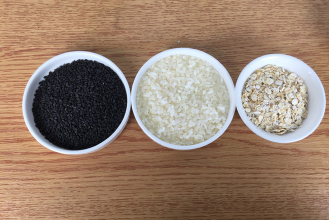 Black Sesame Oatmeal recipe