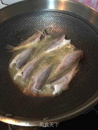 Deep-fried Braised Fresh Salted Fish recipe