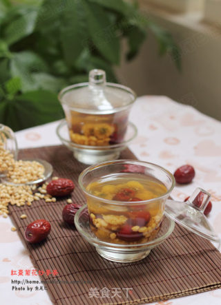 Stir-fried Barley Tea with Dates and Chrysanthemum recipe