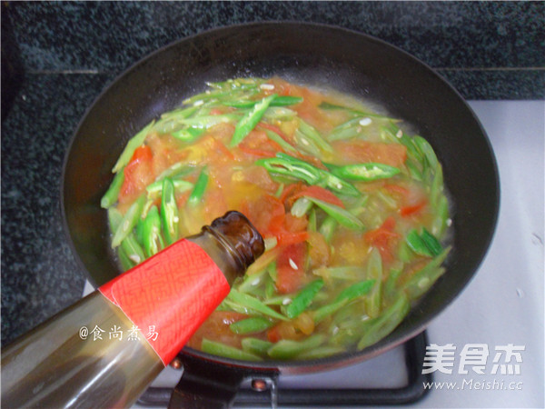 Tomato and String Bean Noodles recipe