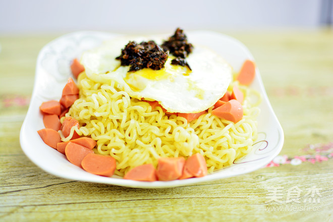 Instant Noodles with Toon Sauce recipe