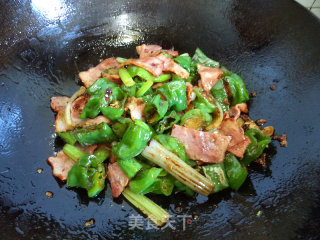 Stir-fried Bacon with Wrinkled Chili recipe