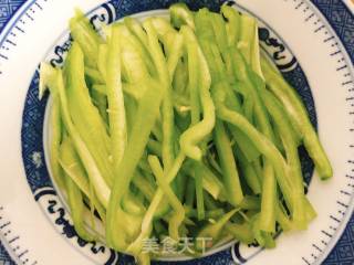 Stir-fried Shredded Pork with Green Pepper recipe
