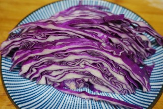 Fried Vermicelli with Purple Cabbage recipe