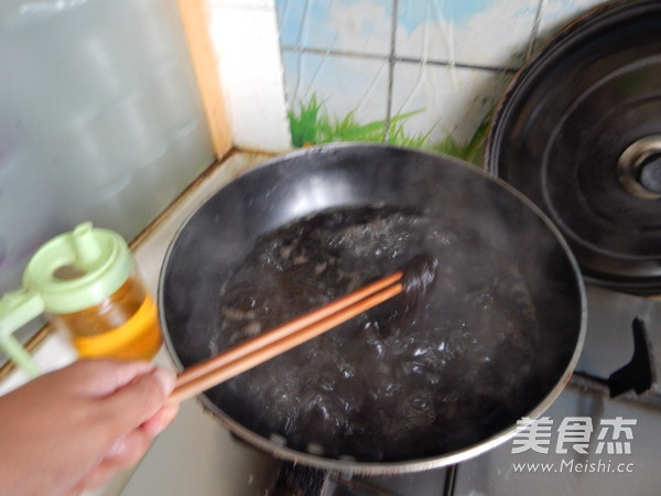 Cucumber with Fern Root Powder recipe