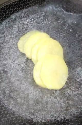 Spicy Potato Chips recipe