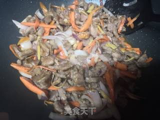 Stir-fried Beef with Carrots recipe