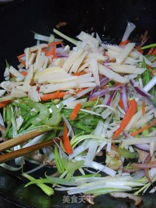 Colorful Fried Noodles recipe