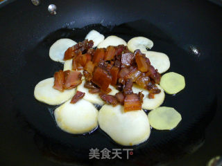 Stir-fried Celery with Apricot and Abalone recipe