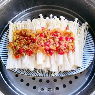 Enoki Mushroom with Garlic recipe