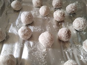 Coconut-flavored Taro Ball: Simple and Easy to Make Snacks, Silky and Delicate, Consumes Coconut Puree recipe