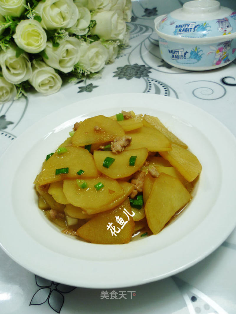 Stir-fried Potatoes with Minced Meat recipe
