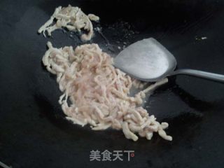 Stir-fried Shredded Pork with Light Carrot recipe