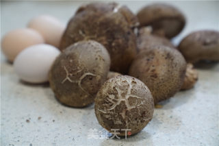 Fried Mushrooms with Eggs recipe