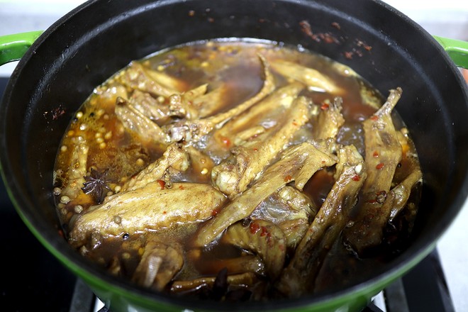 Spicy Braised Duck Wings recipe