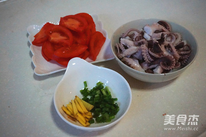Tomato Cuttlefish Soup recipe