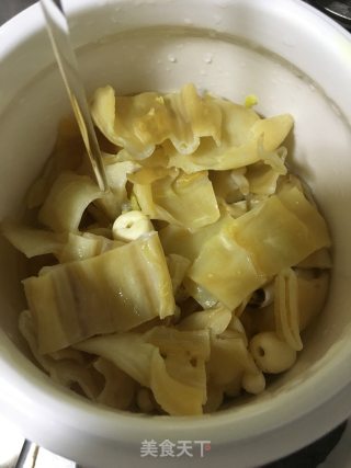 Lotus Seed Stewed Flower Maw recipe