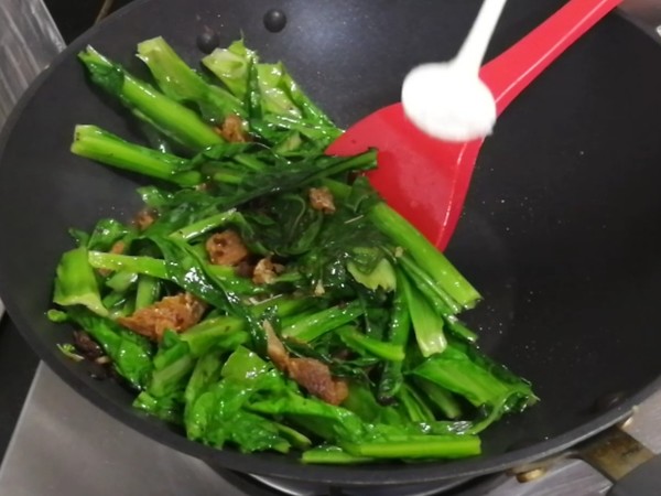 Stir-fried Wheat Dishes with Dace in Black Bean Sauce recipe