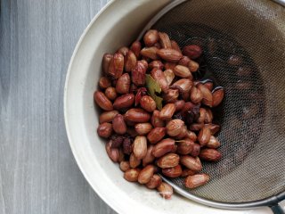 Microwave Spiced Peanuts recipe