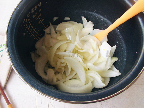 Braised Chicken Wing Root with Onion (rice Cooker) recipe