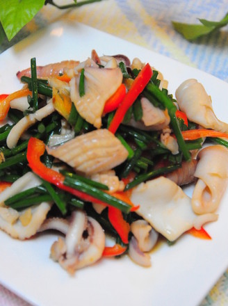 Stir-fried Squid with Leek Moss and Clean Up recipe