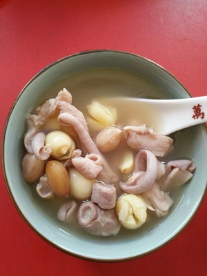 Lotus Seed Pork Belly Soup recipe