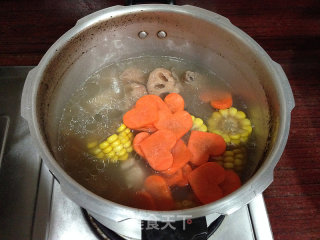 【big Bone Lotus Root Corn Soup】 recipe