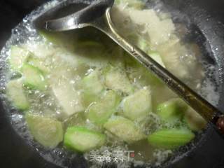 Salty Lean Pork Loofah Tofu Soup recipe