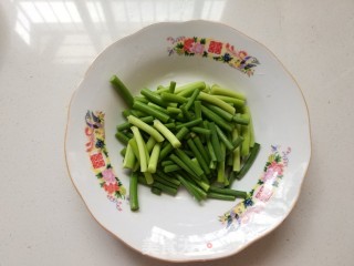 Stir-fried Pleurotus Eryngii with Garlic Sprouts recipe