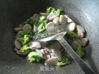Pork Tenderloin with Broccoli and Boiled Taro recipe