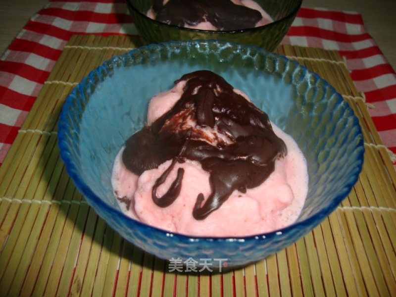 Simple Version of Strawberry Ice Cream recipe