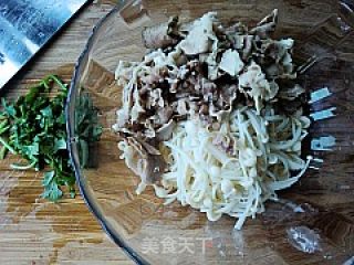 【flying Birds and Animals】---fatted Beef with Enoki Mushroom recipe