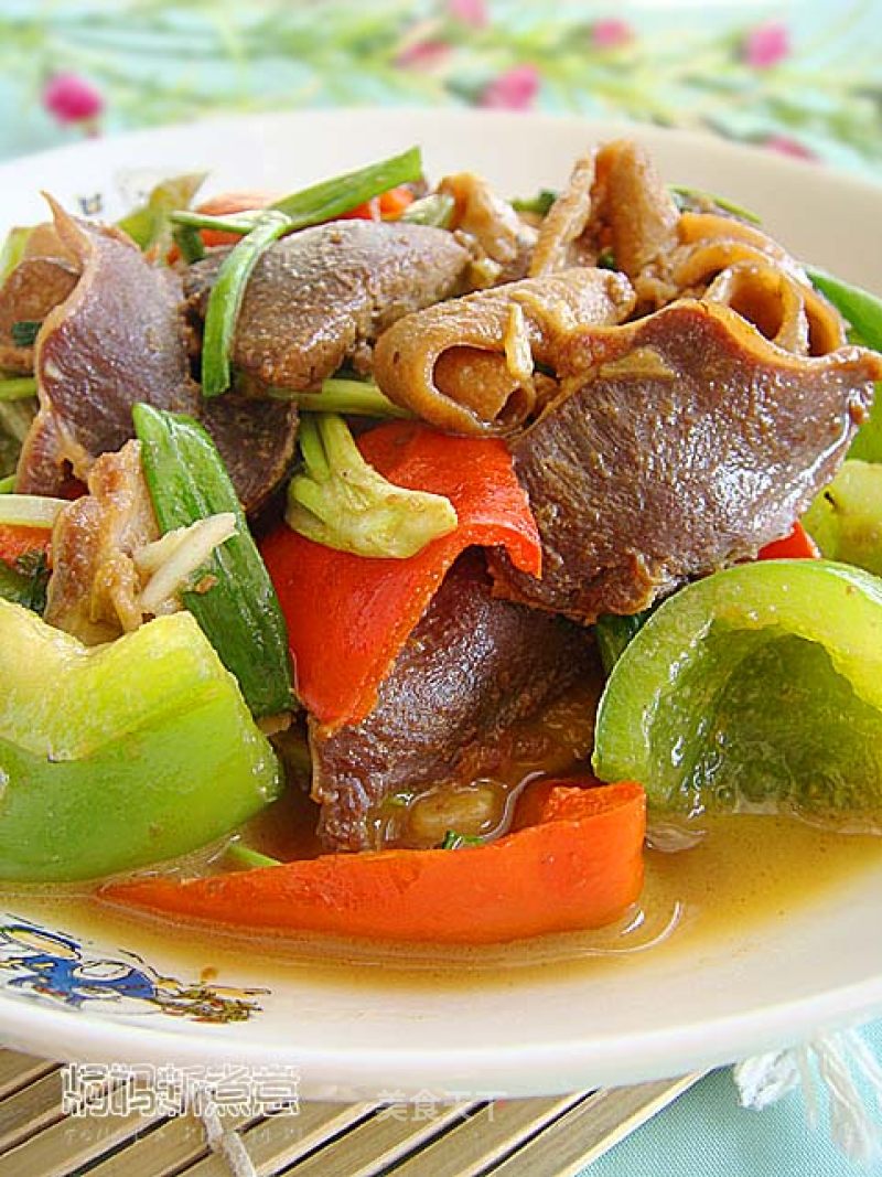 Stir-fried Duck with Double Pepper recipe