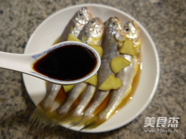 Steamed Small Yellow Croaker recipe