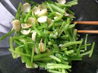 Lily Mixed with Parsley recipe