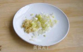 Post-holiday Gastrointestinal Preparation-fried Fungus with Winter Lettuce recipe