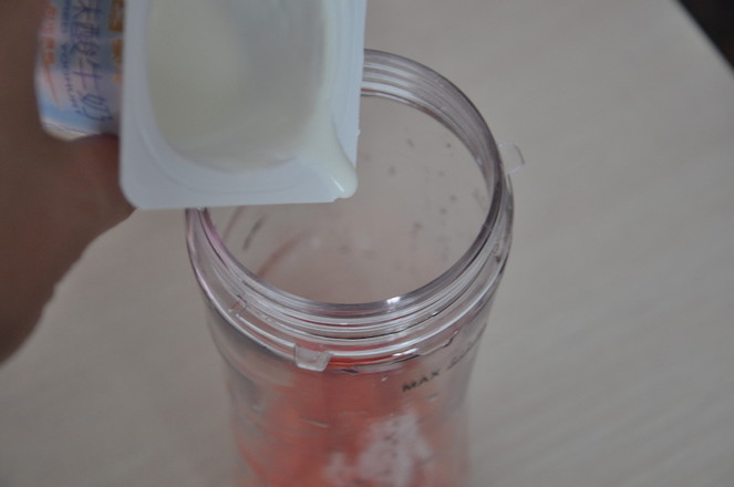 Tomato Banana Milkshake recipe